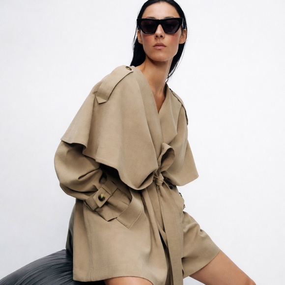 Zara Jackets & Blazers - ZARA ZW COLLECTION FLOWY SHORT TRENCH